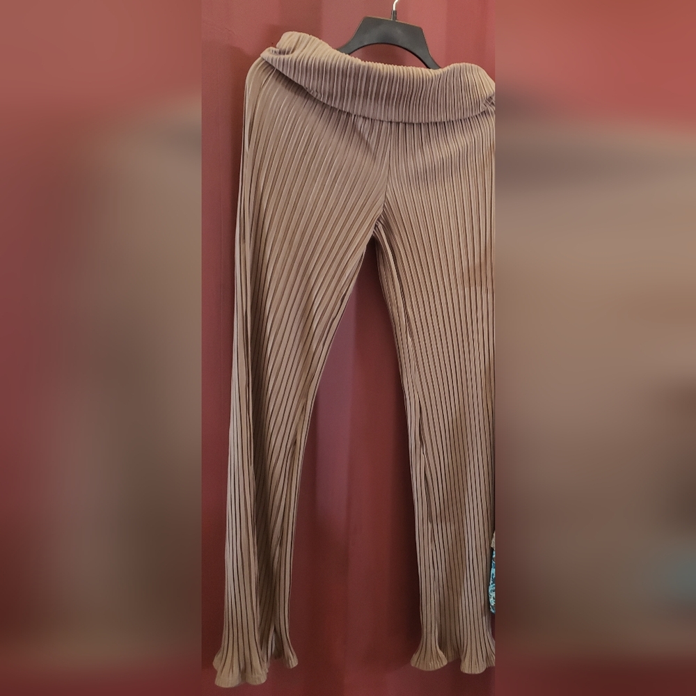 Love Cameron LA Light brown Wide Leg Ruffled Stretchy Pants High Waist